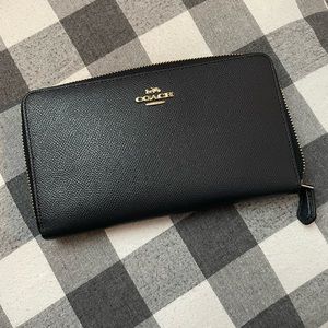 Coach Accordion Wallet / Navy NWT